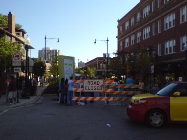 Entrance to Lakeview East Festival of the Arts